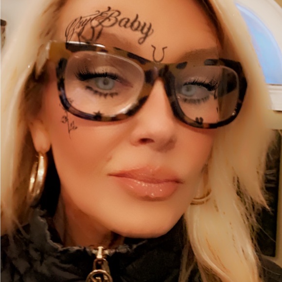 Betsy Johnson ๐ฅrare๐ฅ thick frame leopard readers - Picture 3 of 9